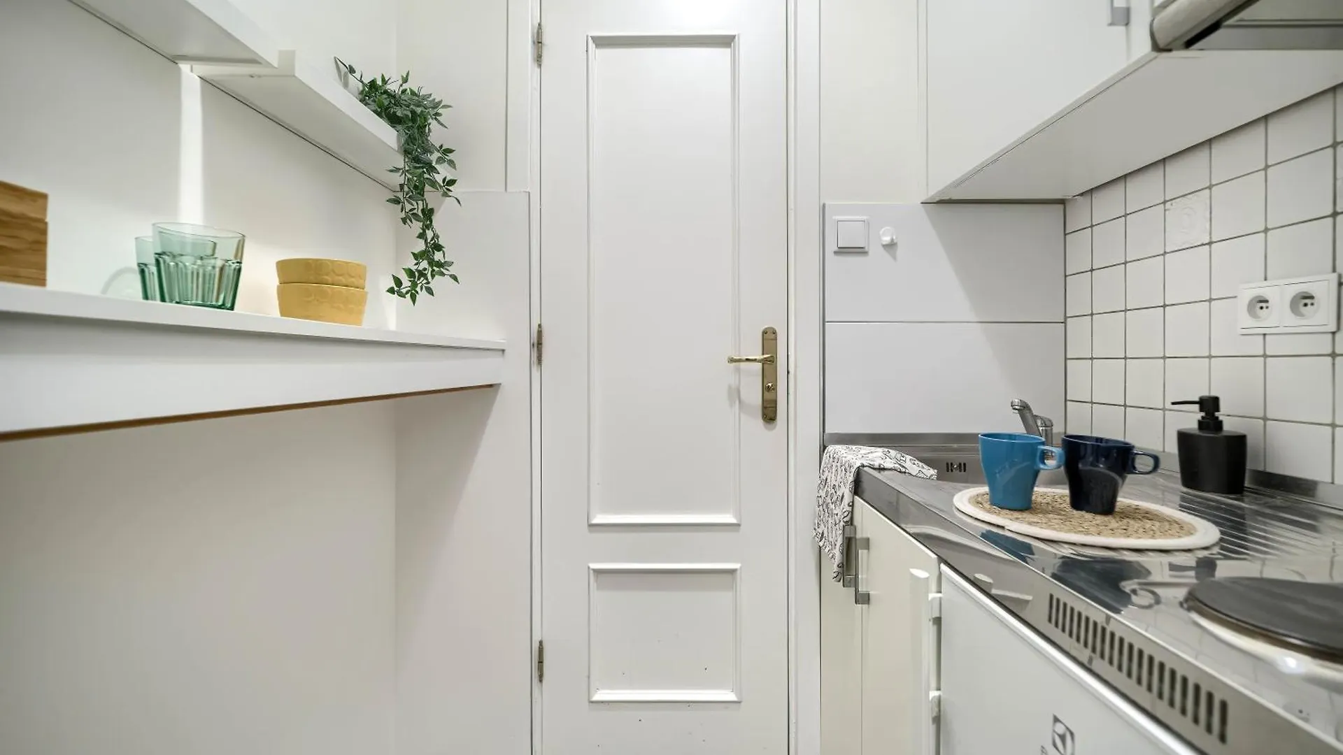 Corolla Apartments Nowy Swiat 52 Stare Miasto Warschau 0*,